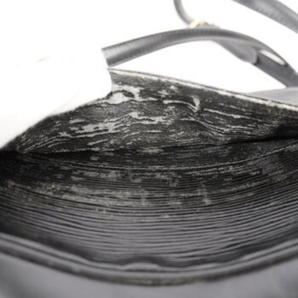 Louis Vuitton Epi Trocadero Shoulder Bag - Picture 7 of 12